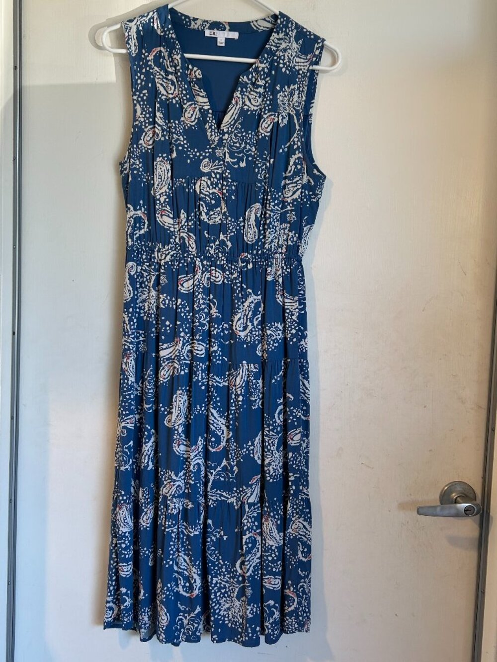 DR2 - Blue Paisley Sleeveless Midi Dress